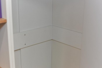 Шкаф угловой «Оксфорд» (Ривьера/Белый с рисунком) в Игарке - igarka.mebel54.com | фото